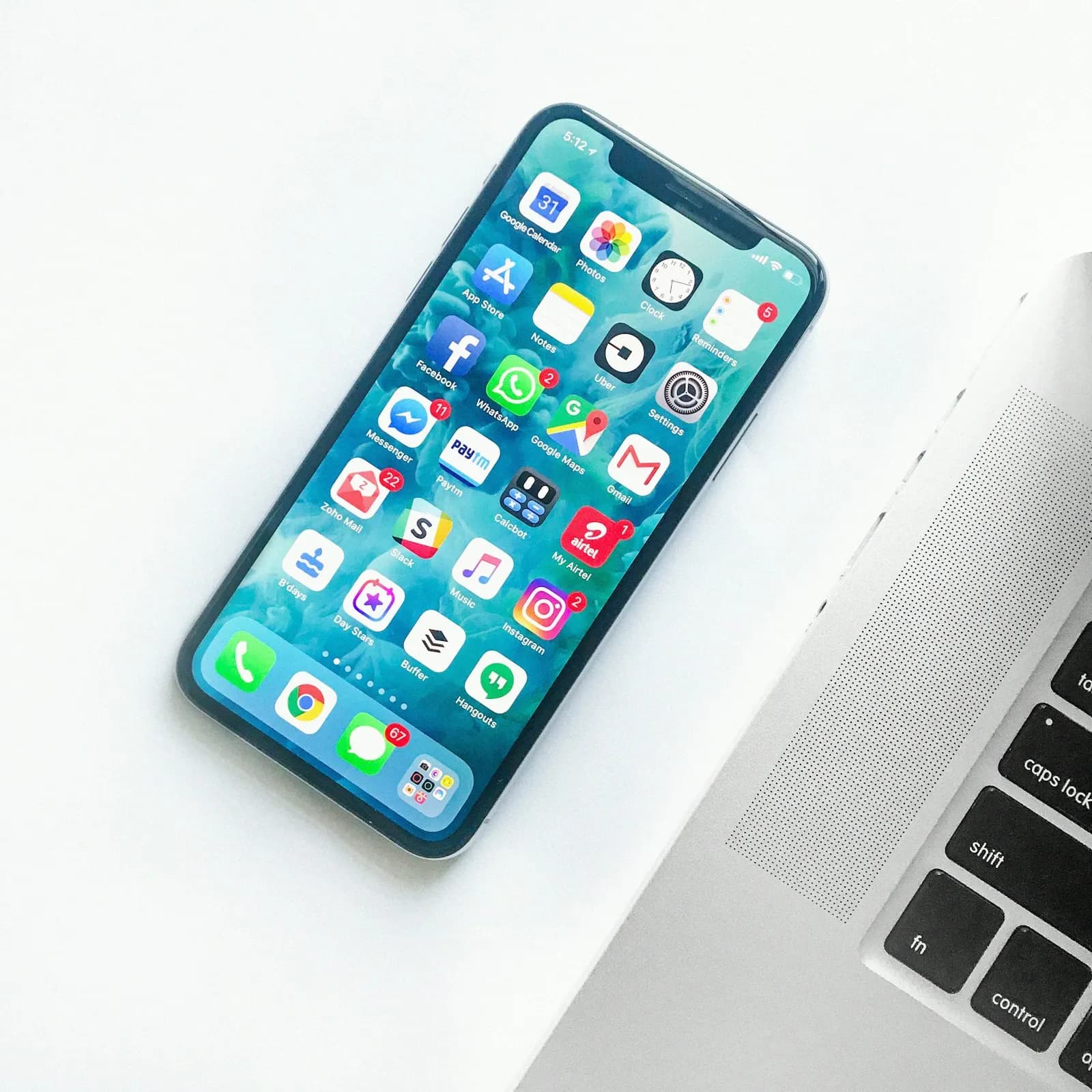 Tương tác và đánh giá tích cực trên mạng xã hội